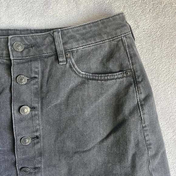 American Eagle Skirt Womens 4 Black Denim Biker Punkcore Festival Beach Preppy - Picture 3 of 13